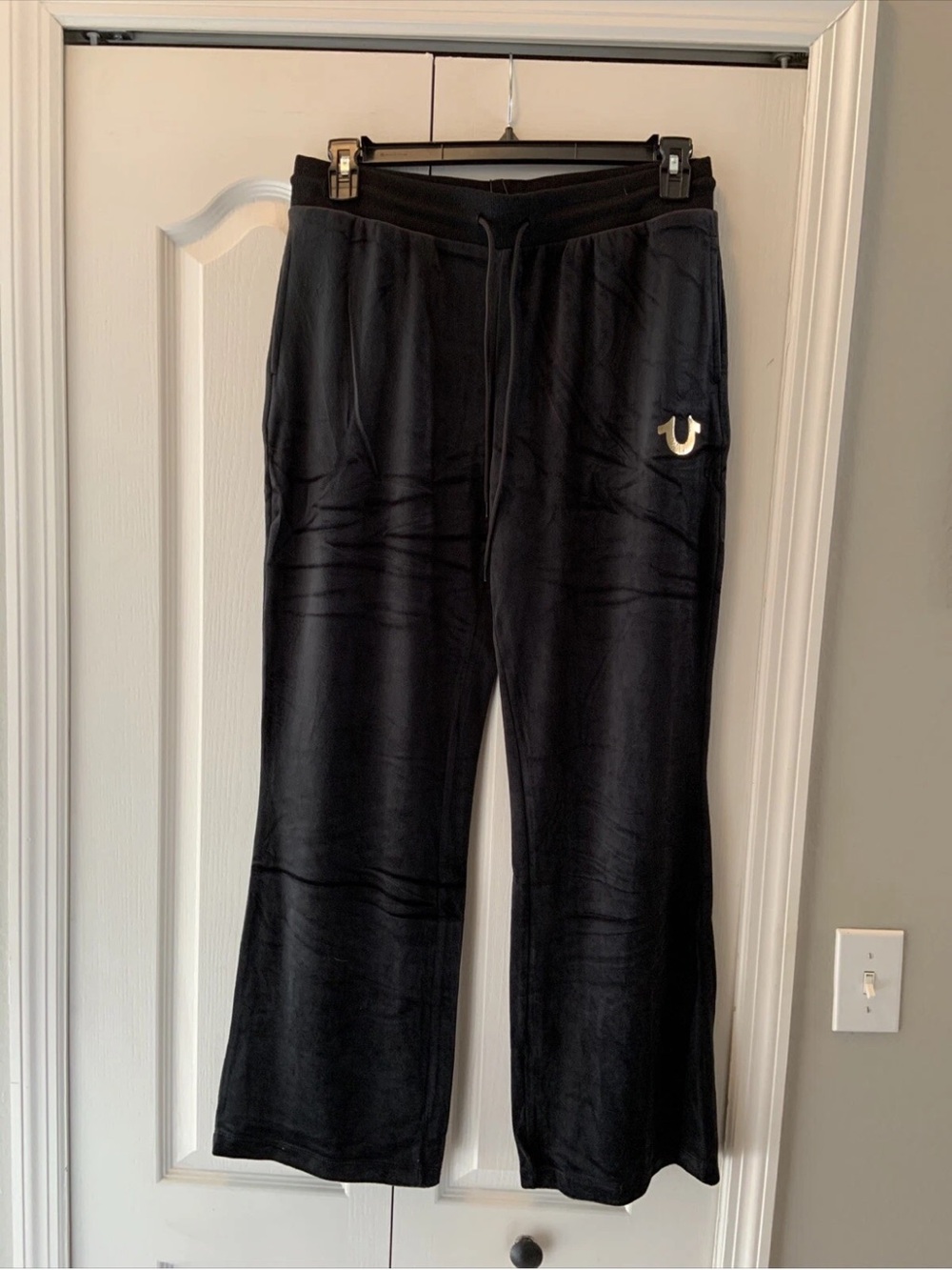 True religion ladies velour black pants - Picture 4 of 5